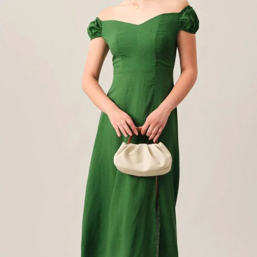 The Solid Ruched Handbag - Picture 3 of 4